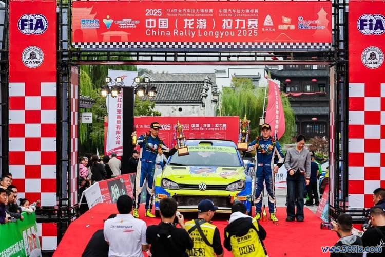 CRC浙江龙游拉力赛 李海夺巾帼杯冠军与N2组亚军