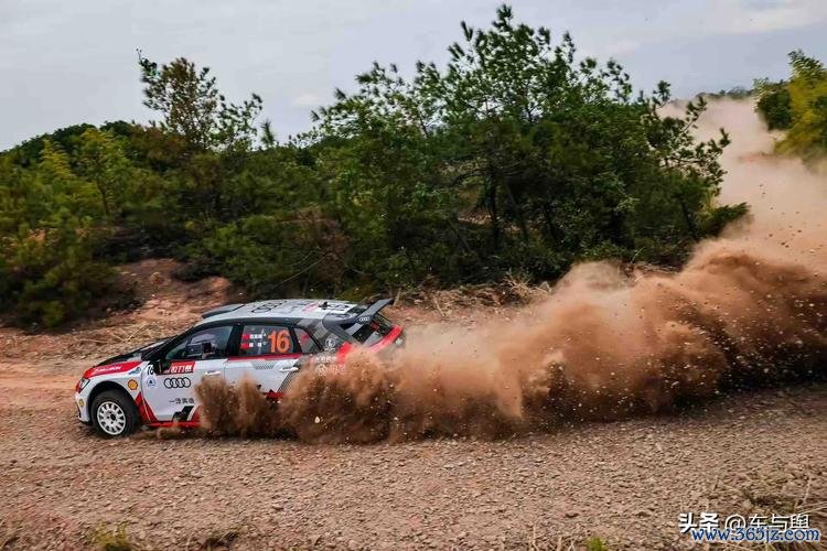 CRC浙江龙游拉力赛 李海夺巾帼杯冠军与N2组亚军