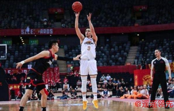 李晓旭19分辽宁6人上双胜深圳 总分3-0进四强